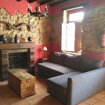 Casa De Aldea Fonfria Casa de Campo *